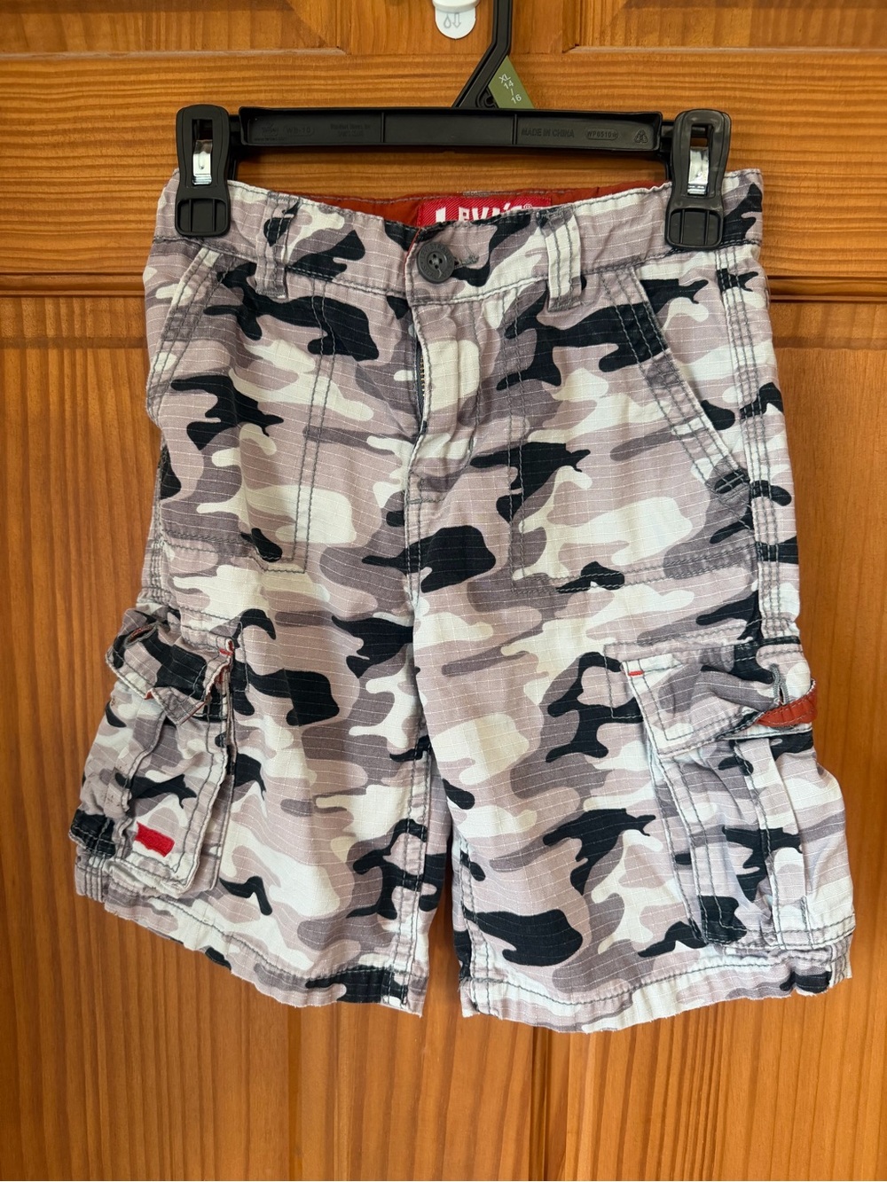 Levi’s Boys Gray Camo Cargo Shorts 7